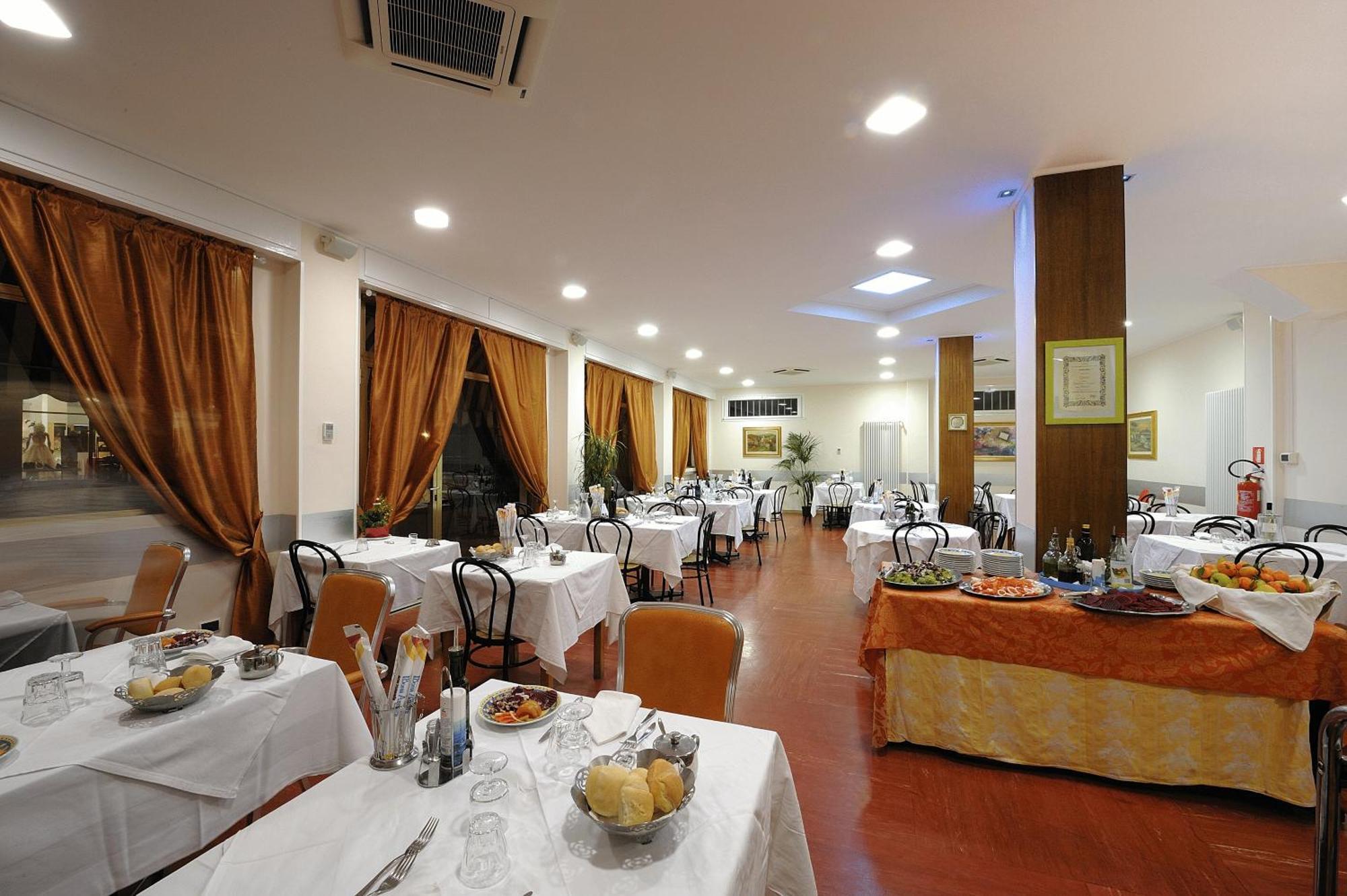 Hotel Arma Ristorante Arma di Taggia Eksteriør bilde